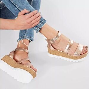 SM Kristen Flatform Sandal Rose Gold 💗